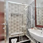 Apartment The Babuino - Luxury Serviced Apartment *
