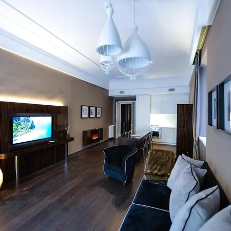 The Babuino - Luxury Serviced Apartment * Rome