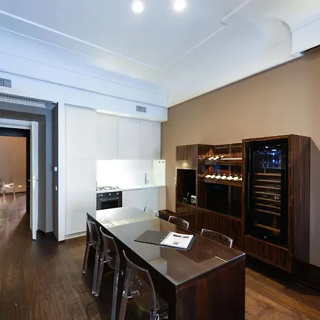 The Babuino - Luxury Serviced Apartment * Rome